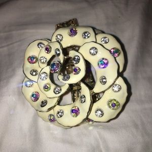 Flower rhinestone bracelet